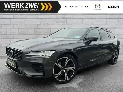 Gebraucht Volvo V60 Plus 197 PS (144 kW) 2023 Particular grey Kombi