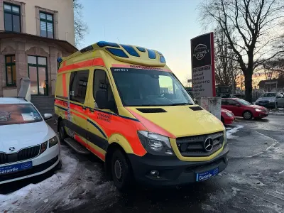 Gebraucht Mercedes Sprinter 163 PS (119 kW) 2016 Gelb Van
