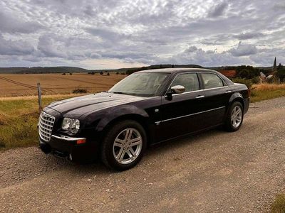 Second-hand Chrysler 300C 340 CP (250 kW) 2005 Albastru Berlinǎ