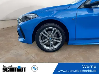 Gebraucht BMW 118 M Sport 136 PS (100 kW) 2021 M misano blau metallic Limousine