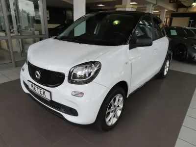 Gebraucht Smart ForFour Passion 71 PS (52 kW) 2019 Weiß Kleinwagen
