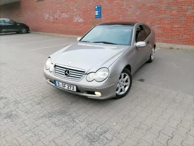 Gebraucht Mercedes C200 163 PS (119 kW) 2002 Beige Coupé
