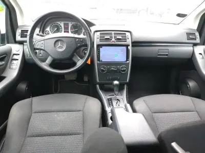 Gebraucht Mercedes B160 95 PS (69 kW) 2011 Schwarz Kleinwagen