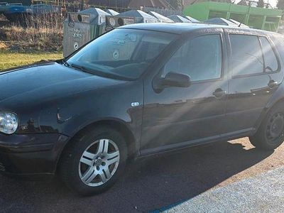 Gebraucht VW Golf IV 105 PS (77 kW) 2003 Rot Kleinwagen