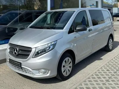 Gebraucht Mercedes Vito 114 PS (83 kW) 2016 Brillantsilber metallic Van