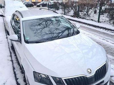 Weiß Gebraucht 2017 Skoda Octavia Kombi | 11.700 € (Fairer Preis)