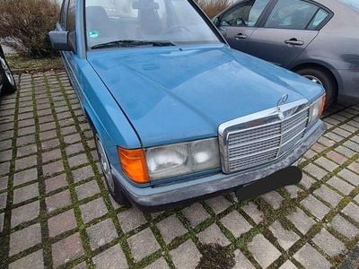 Gebraucht Mercedes 190 122 PS (89 kW) 1983 Blau Limousine