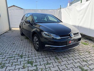 Gebraucht VW Golf VII IQ Drive 150 PS (110 kW) 2019 Deep black perleffekt Kleinwagen