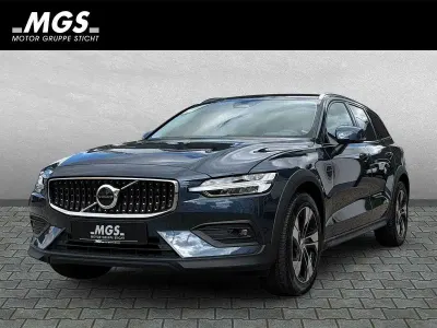 Gebraucht Volvo V60 CC 145 PS (106 kW) 2023 Kombi