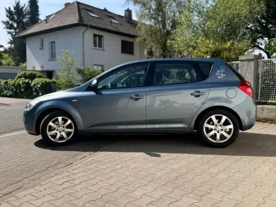 Brugt Kia Ceed 122 HK (89 kW) 2007 Blå Hatchback