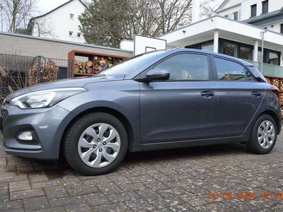 gebraucht Hyundai i20 blue 1.2 Select