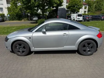 Używany Audi TT Sport 179 KM (131 kW) 1999 Szary Coupe