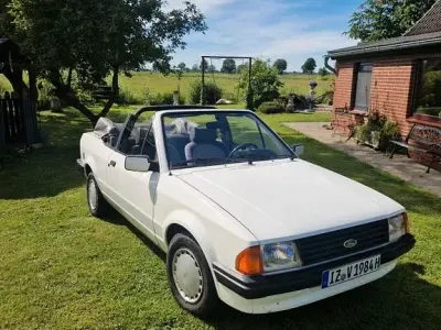 Gebraucht Ford Escort Cabriolet 79 PS (58 kW) 1984 Weiß Cabrio