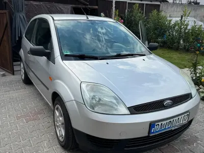 Gebraucht Ford Fiesta 80 PS (58 kW) 2003 Silber Kleinwagen