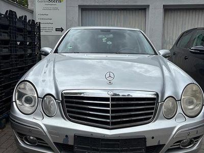 Mercedes E280