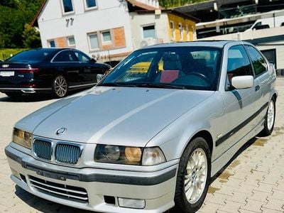 BMW 323 Compact
