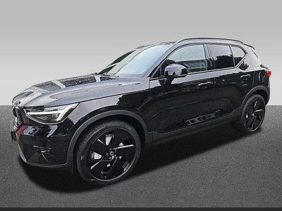 Neu Volvo XC40 Plus 163 PS (119 kW) 2026 Schwarz SUV