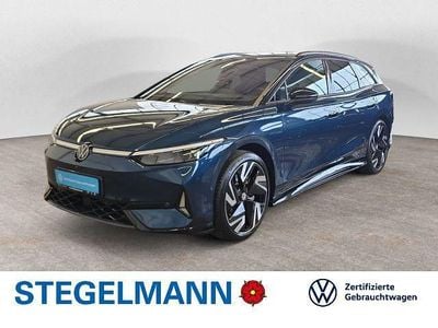 Aquamarinblau metallic Gebraucht 2025 VW ID.7 GTX Kombi | 50.290 € (Guter Preis)