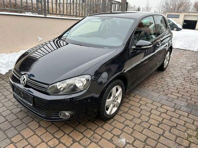 Gebraucht VW Golf VI Team 105 PS (77 kW) 2010 Schwarz Kleinwagen