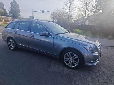 Gebraucht Mercedes C220 170 PS (125 kW) 2011 Palladiumsilber  metalliclack Kombi