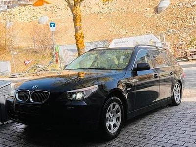 Usata BMW 525 Basis 170 CV (125 kW) 2006 Nero Station wagon