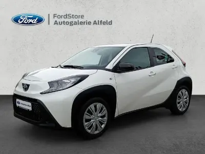 Gebraucht Toyota Aygo X X-play 72 PS (52 kW) 2024 Weiß SUV