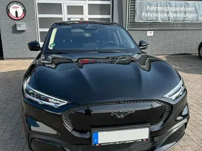 Gebraucht Ford Mustang Mach-E Extended Range 216 kW (294 PS) 2022 Schwarz SUV