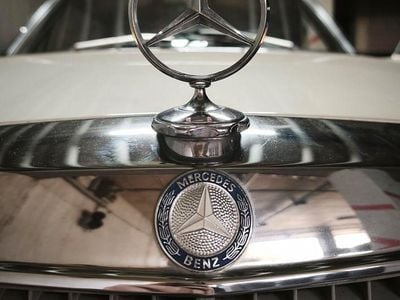 Gebraucht Mercedes C280 185 PS (136 kW) 1975 Beige Limousine