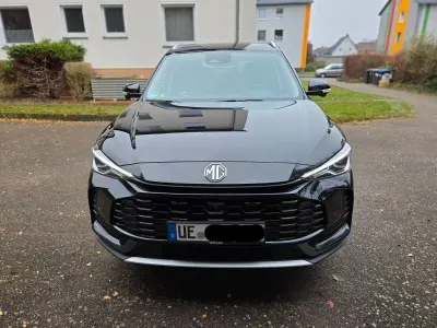 Gebraucht MG ZS Luxury 197 PS (144 kW) 2025 Schwarz SUV