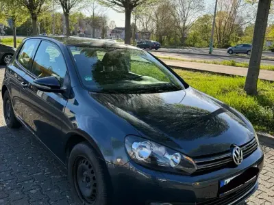 Gebraucht VW Golf VI Highline 122 PS (89 kW) 2011 Blau Kleinwagen