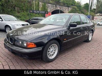Second-hand BMW 520 150 CP (110 kW) 1999 Negru Berlinǎ