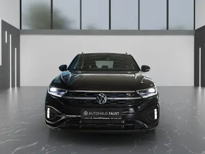 Käytetty VW T-Roc Style 190 HP (139 kW) 2023 Musta Katumaasturi
