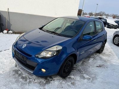 Blau Gebraucht 2009 Renault Clio III Dynamique Limousine | 1.800 € (Guter Preis)