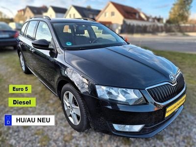 Usata Skoda Octavia Ambition 105 CV (77 kW) 2014 Nero Utilitaria