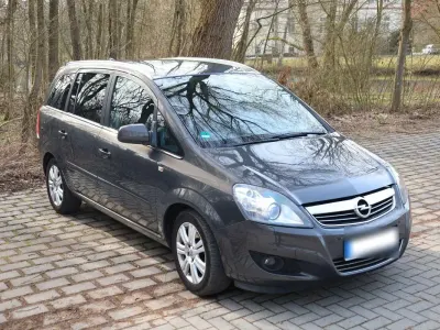 Gebraucht Opel Zafira Family 125 PS (91 kW) 2013 Grau Van / Kleinbus