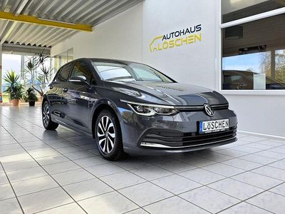 Gebraucht VW Golf VIII Active 150 PS (110 kW) 2022 Delfingrau metallic Limousine