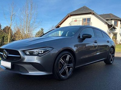 Gebraucht Mercedes CLA200 Shooting Brake Progressive 150 PS (110 kW) 2022 Grau Kombi