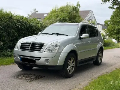 Gebraucht SsangYong Rexton 179 PS (131 kW) 2012 Silber SUV
