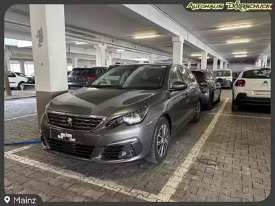 Gebraucht Peugeot 308 SW Allure 131 PS (96 kW) 2020 Grau (gris platinium) Kombi