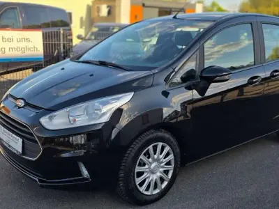 Gebraucht Ford B-MAX Trend 101 PS (74 kW) 2016 Iridiumschwarz metallic Van / Kleinbus