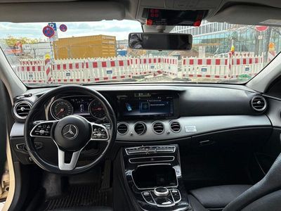 Mercedes E220