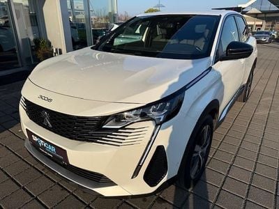 Begagnad Peugeot 3008 Allure 131 HK (96 kW) 2023 Vit SUV