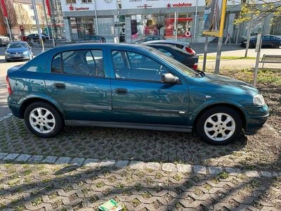Usata Opel Astra 100 CV (73 kW) 2001 Verde Berlina