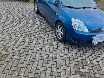 Gebraucht Ford Fiesta 60 PS (44 kW) 2005 Blau Kleinwagen