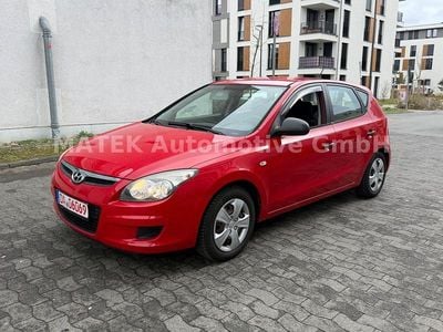 Gebraucht Hyundai i30 Edition 109 PS (80 kW) 2010 Rot Kleinwagen