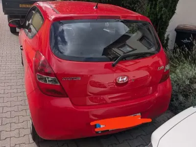 Gebraucht Hyundai i20 Classic 77 PS (56 kW) 2009 Rot Kleinwagen