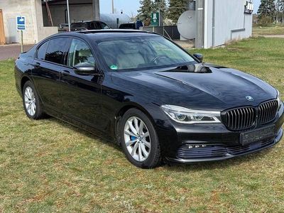 Gebraucht BMW 730 Sport Line 265 PS (194 kW) 2016 Schwarz Limousine