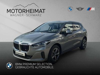 Gebraucht BMW 220 Active Tourer Sport Line 170 PS (125 kW) 2025 Skyscraper grau metallic Van / Kleinbus