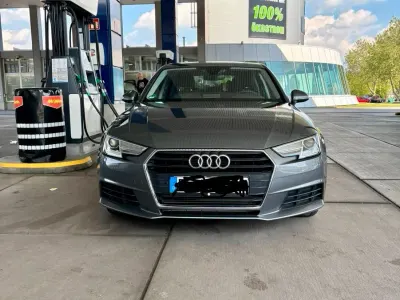 Gebraucht Audi A4 Design 150 PS (110 kW) 2019 Grau Limousine
