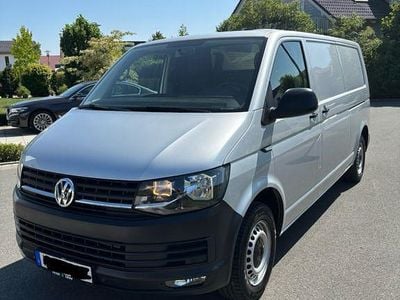 Gebraucht VW Transporter 150 PS (110 kW) 2018 Silber Van